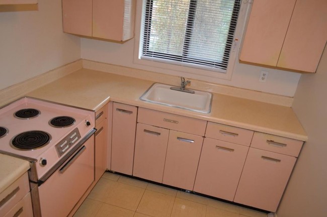 Building Photo - 3231 Mall Court, Unit #B-8