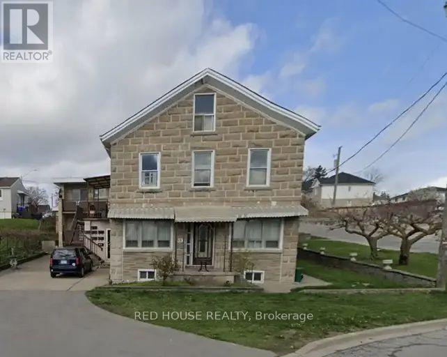 Primary Photo - 55-55 John St