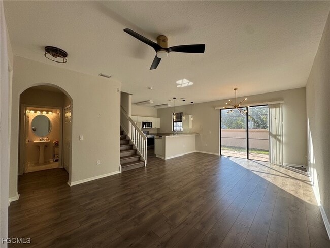 Foto del edificio - 7322 Bristol Cir