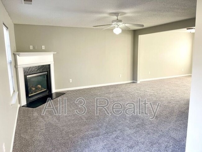 Foto del edificio - 333 Goldenrod Dr