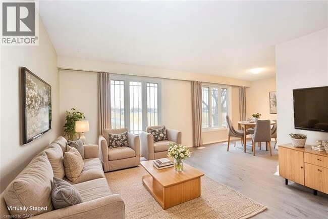 Building Photo - 45 Edwina Pl