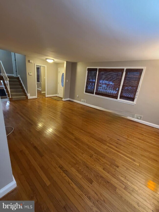 Foto del edificio - 4809 Sharon Rd