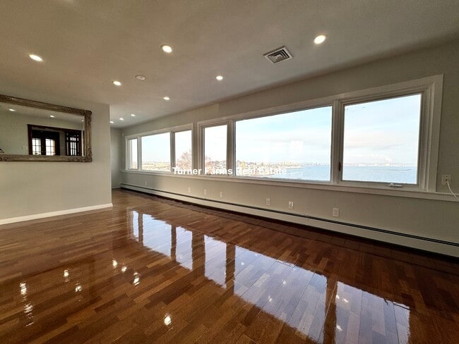 Building Photo - 62 Upland Rd