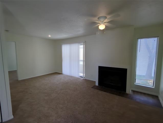 Foto del edificio - 7431 Holly Hill Dr