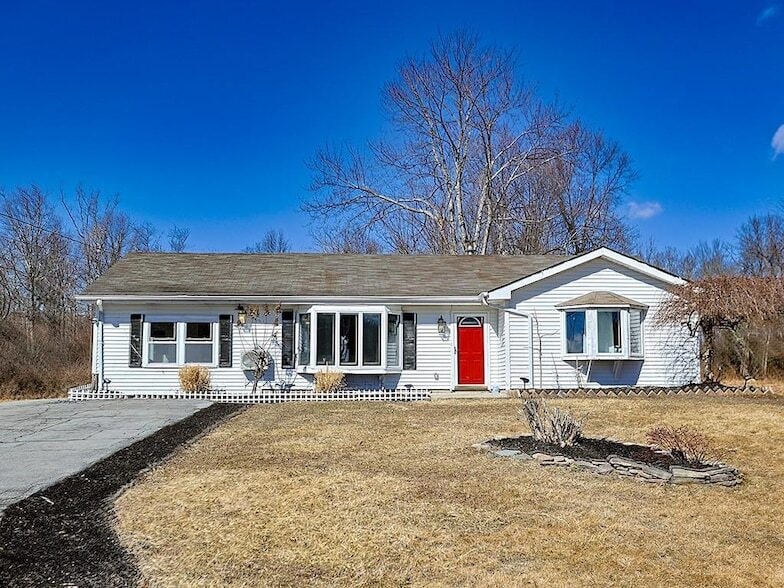 Primary Photo - 1037 Ridgebury Rd