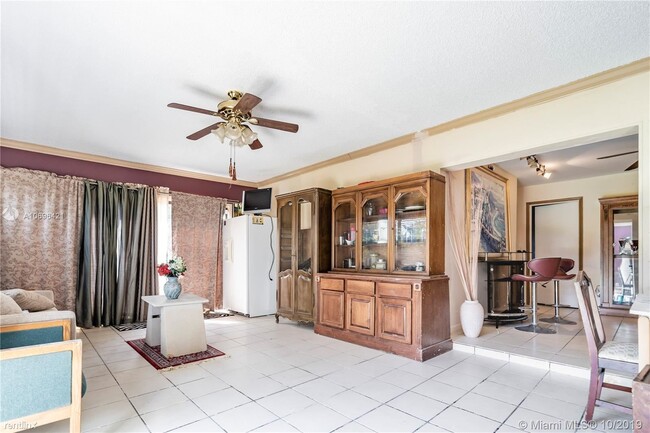 Building Photo - 3 br, 2 bath House - 7804 NW 41st St