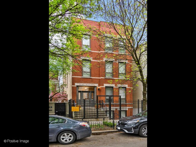 Building Photo - 1445 N Mohawk St