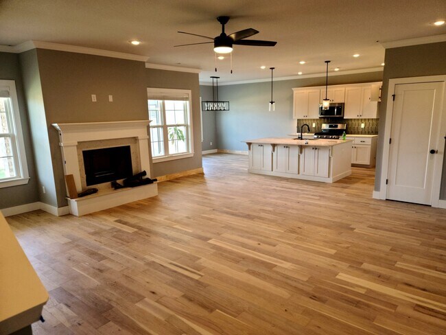 Building Photo - 1254 Lyon Loop