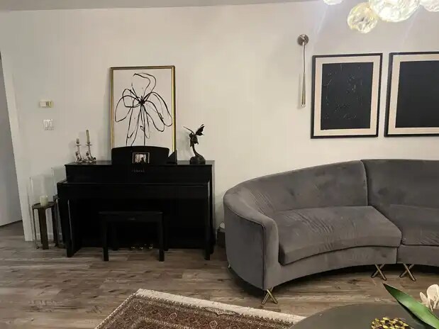 Photo du bâtiment - 2216 Folkestone Way