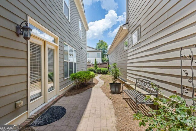 Building Photo - 319 Barbados Ln