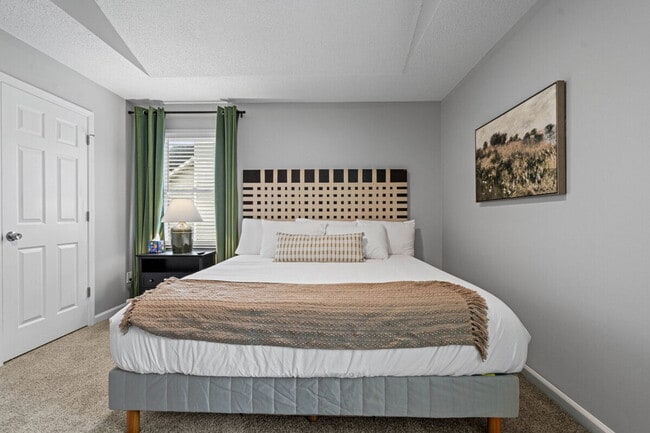 Building Photo - 13 Huntcliff Dr