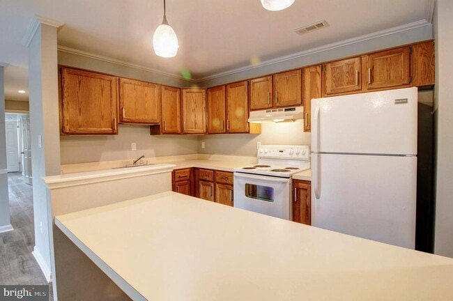 Foto del edificio - 2121 Wainwright Ct
