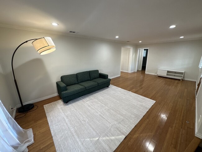 Foto del edificio - 5138 W 141st St