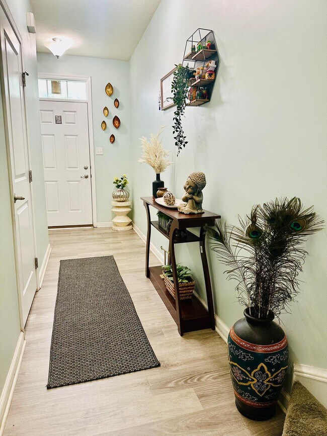 Foto del edificio - 8059 Hinsdale Ln