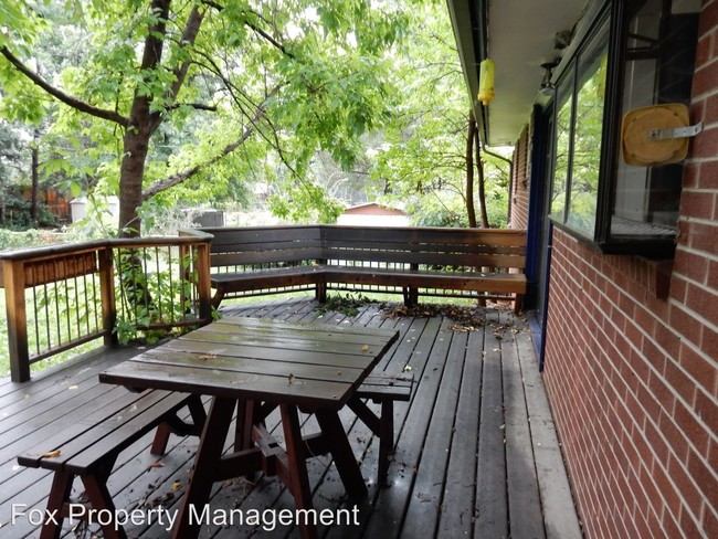 Building Photo - 4305 Darley Ave