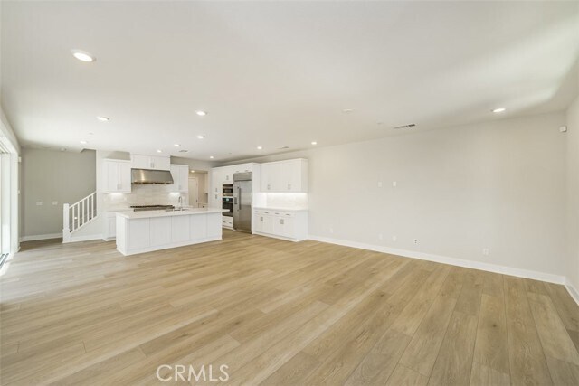 Building Photo - 216 Chorus