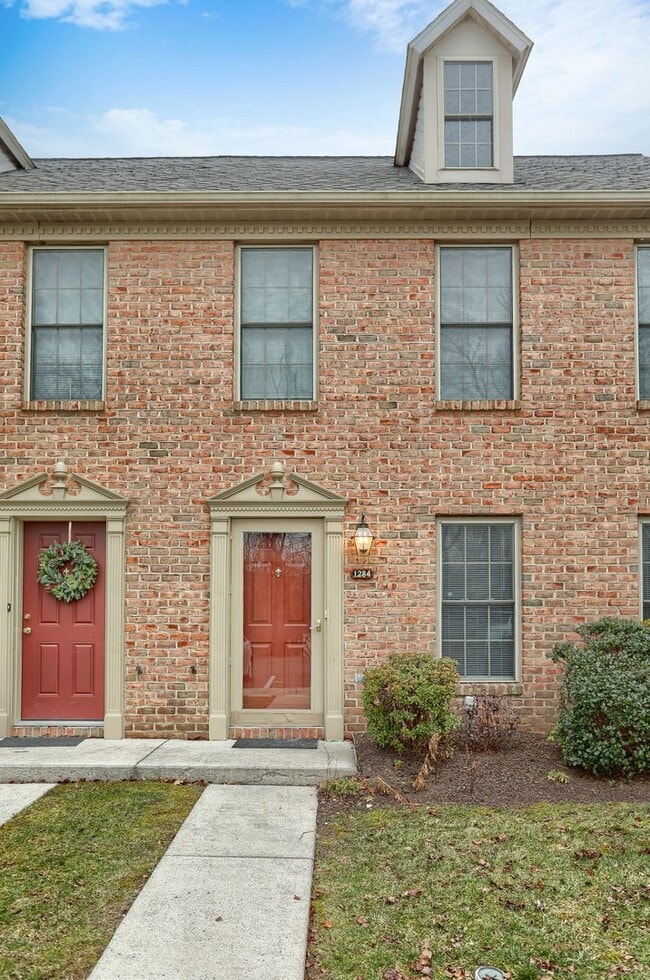 Building Photo - 1284 Hunters Ridge Dr