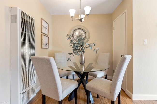 Building Photo - 1 br, 1 bath Condo - 4260 Clayton Road 56