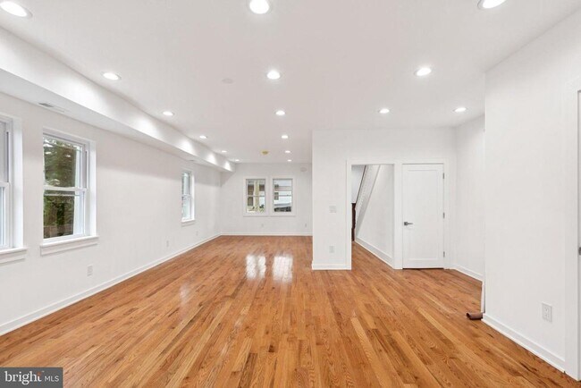 Foto del edificio - 65 Limekiln Pike