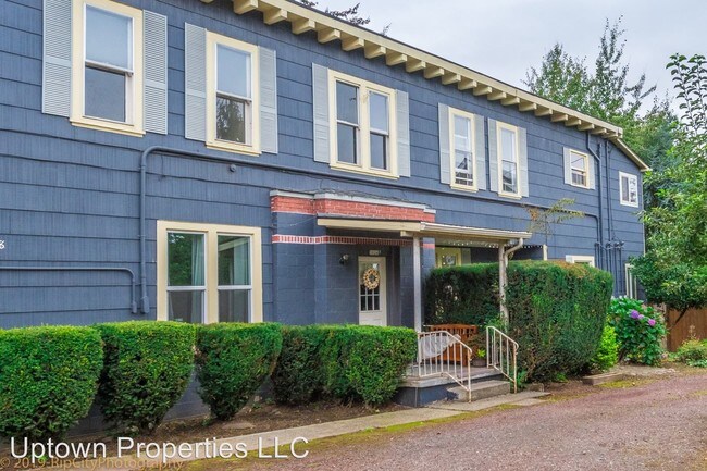 Building Photo - 3026 SE Tacoma St