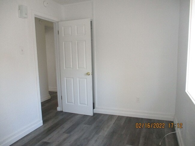 Building Photo - 540 North Ave