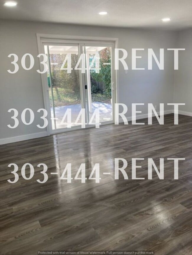 Building Photo - Welcome to this stunning 3-bedroom, 2-bath...