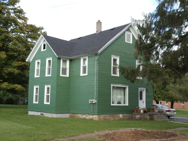 Building Photo - Fayette St - 035