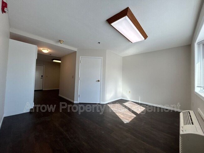 Foto del edificio - 150 Poppe Dr