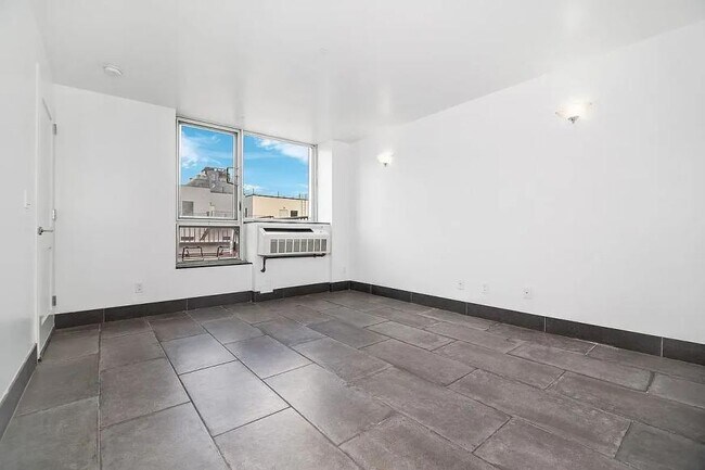 Foto del edificio - 2 bedroom in NEW YORK NY 10002