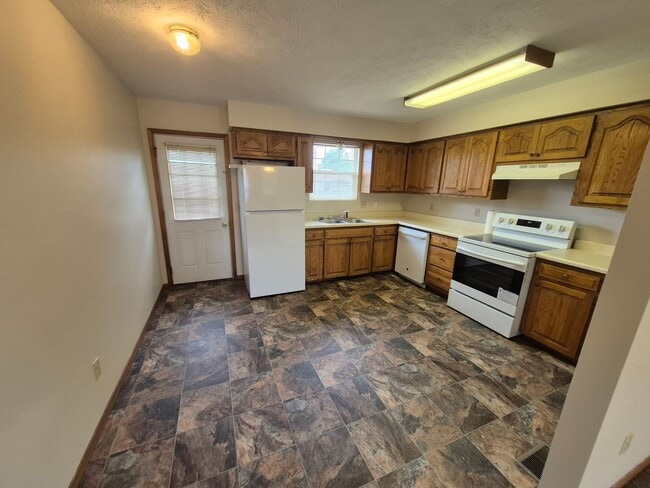 Building Photo - Midwest Ridge Investment Group LLC