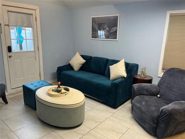 Foto del edificio - 1367 S Michigan Ave