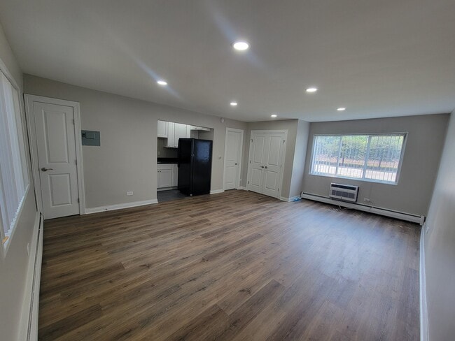 Photo - 475 St Moritz Dr (Glen Ellyn, IL) Apartment
