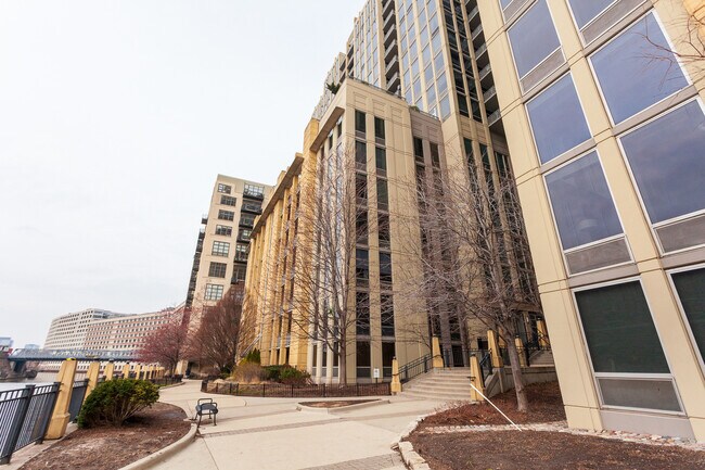Foto del edificio - 720 N Larrabee St