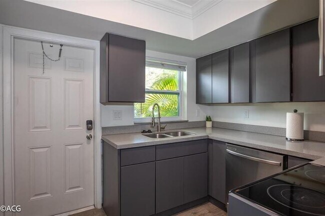 Foto del edificio - 19 NE 16th St