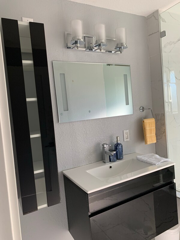 Foto del edificio - 4213 S 185th St