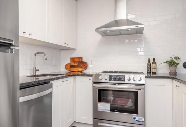 Building Photo - Updated Brentwood Forest Condo