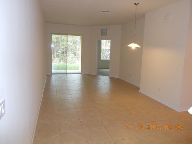 Building Photo - Windermere Townhome