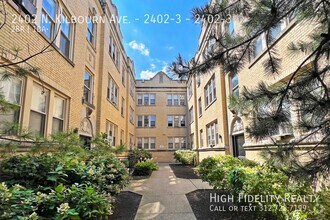 Building Photo - 2402 N Kilbourn Ave