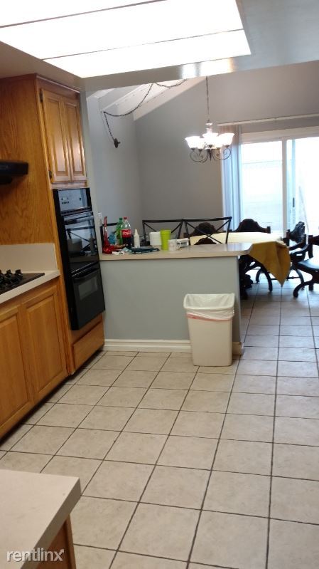 Building Photo - 5 br, 2 bath House - 2757 N Pampas St