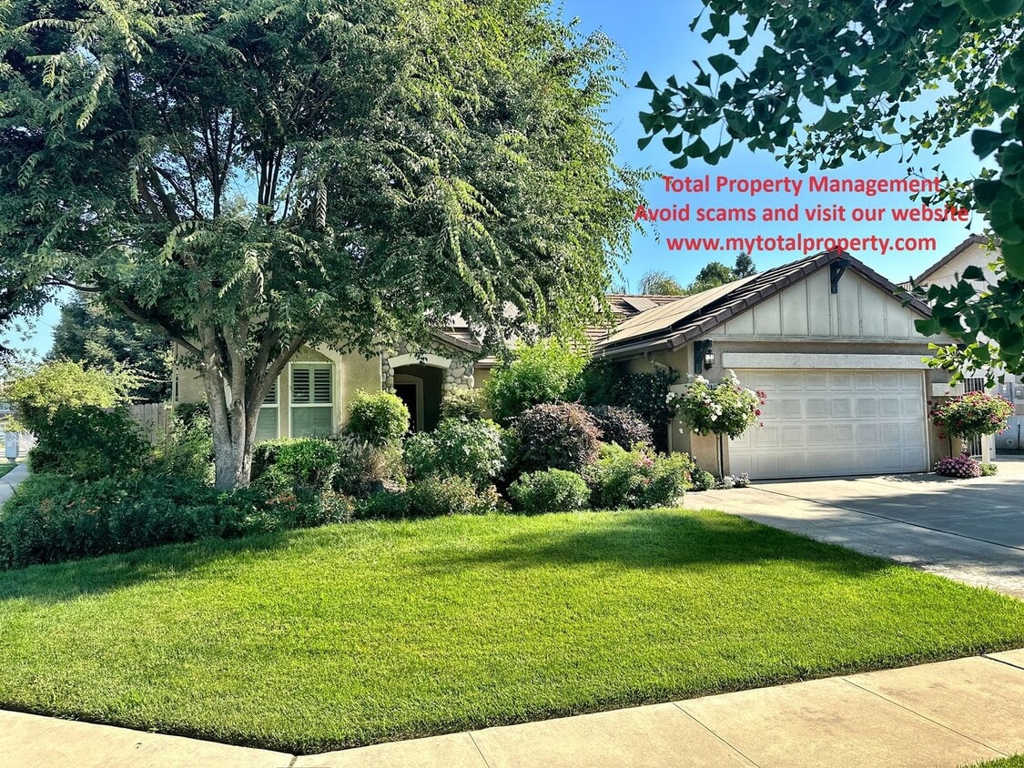 Primary Photo - 2946 W. GLENDALE AVE - 3 BEDROOM 2 BATH - ...