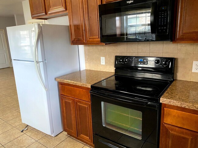Building Photo - 904-906 Parkplace Ridge