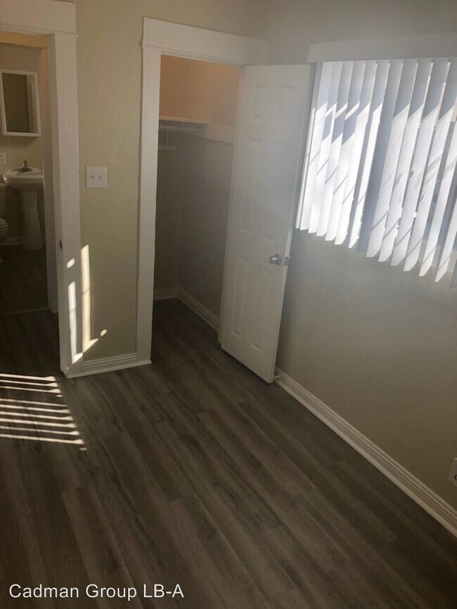 Foto del edificio - 1142 Hoffman Ave