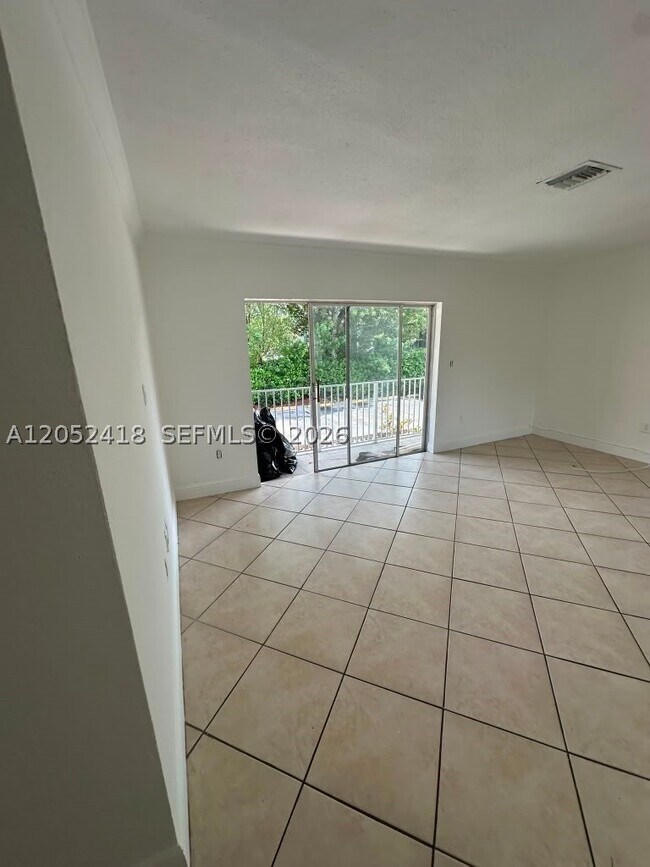 Building Photo - 8601 SW 94th St