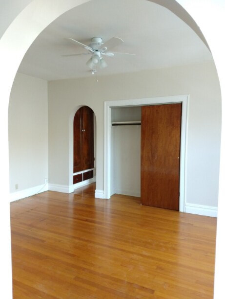 Foto del edificio - 1145 W Morse Ave