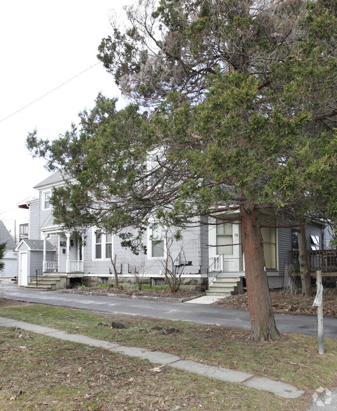 Building Photo - 16 Taconic St