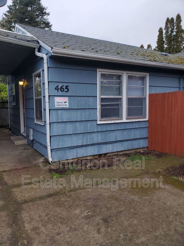 Building Photo - 465 Madrona Ave SE