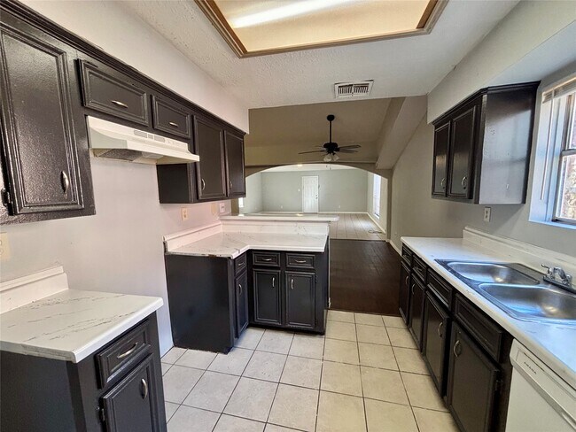 Foto del edificio - 15846 Blueridge Rd