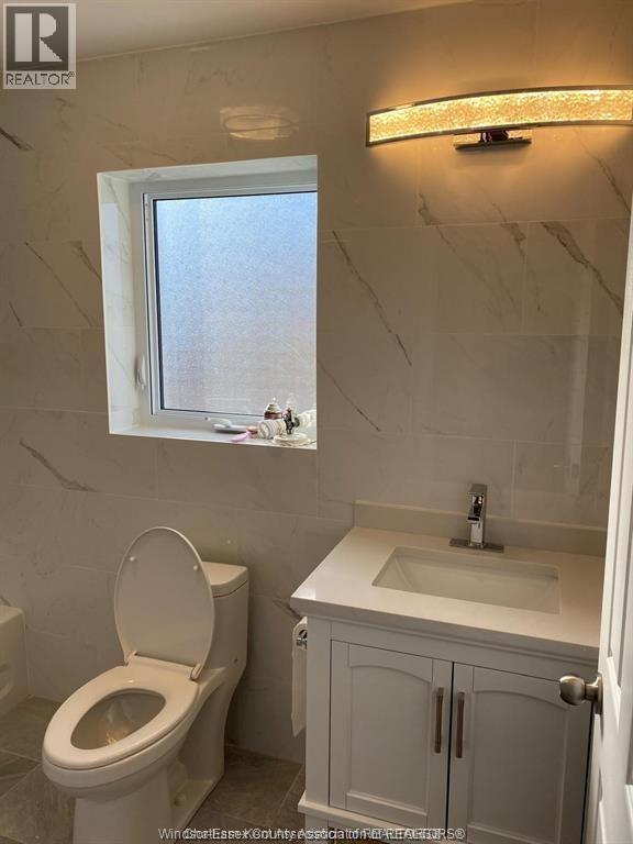 Building Photo - 1255 Front Rd