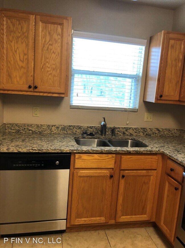Building Photo - 4 br, 2.5 bath House - 101 Calla Ct
