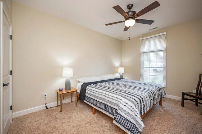 Foto del edificio - 2408 Geppa Ct